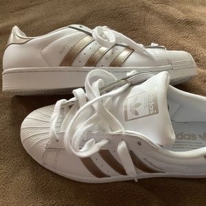 Adidas Superstar